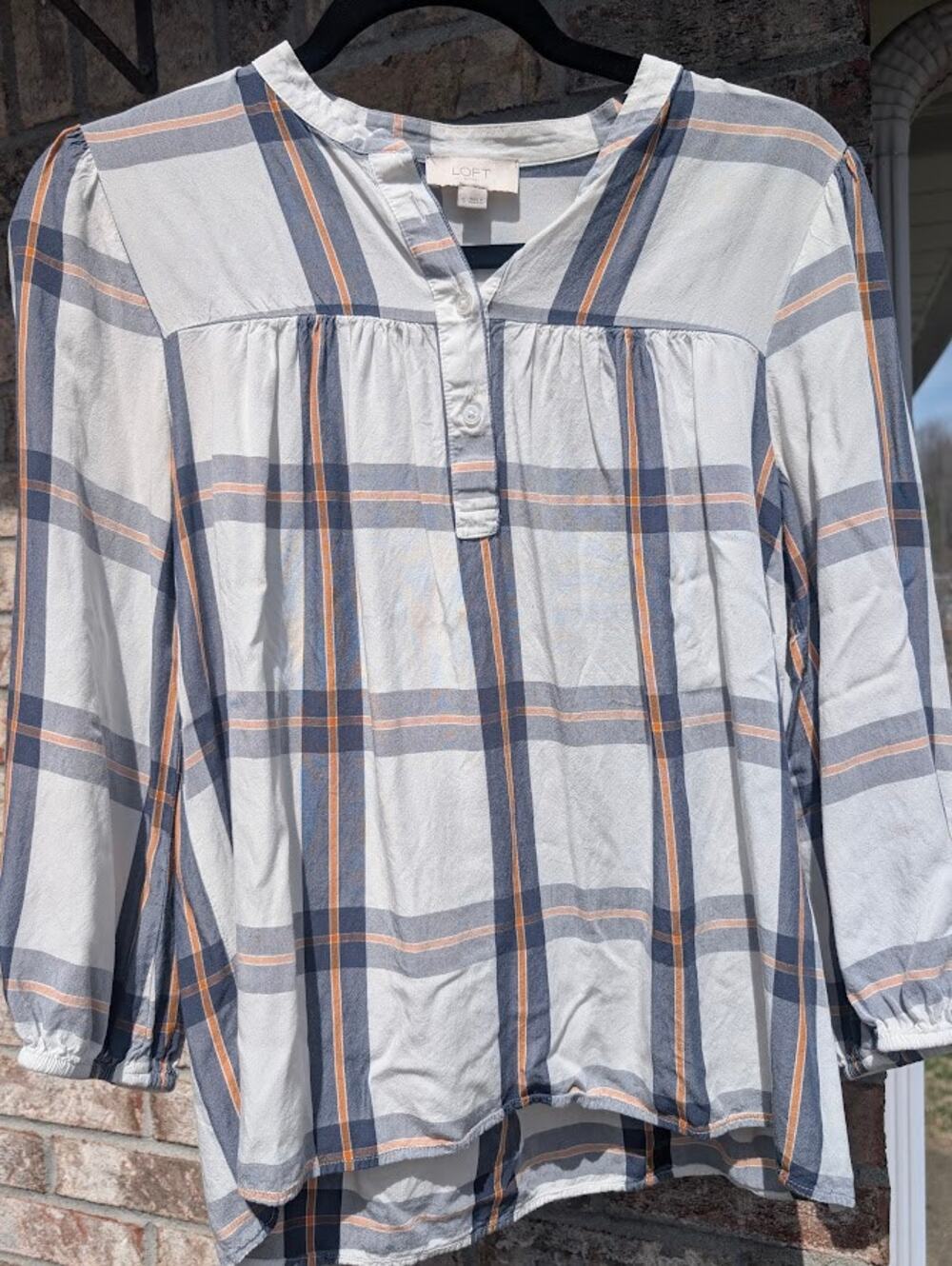 Ann Taylor Loft Top Womens Small Cream Navy Blue Plaid Henley Blouse 3/4 sleeves